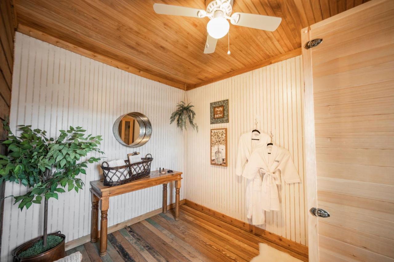 City On A Hill At Spring Creek Fredericksburg Extérieur photo