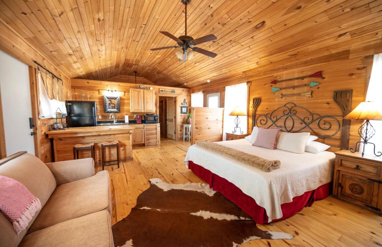 City On A Hill At Spring Creek Fredericksburg Extérieur photo