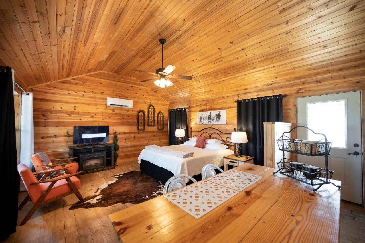 City On A Hill At Spring Creek Fredericksburg Extérieur photo