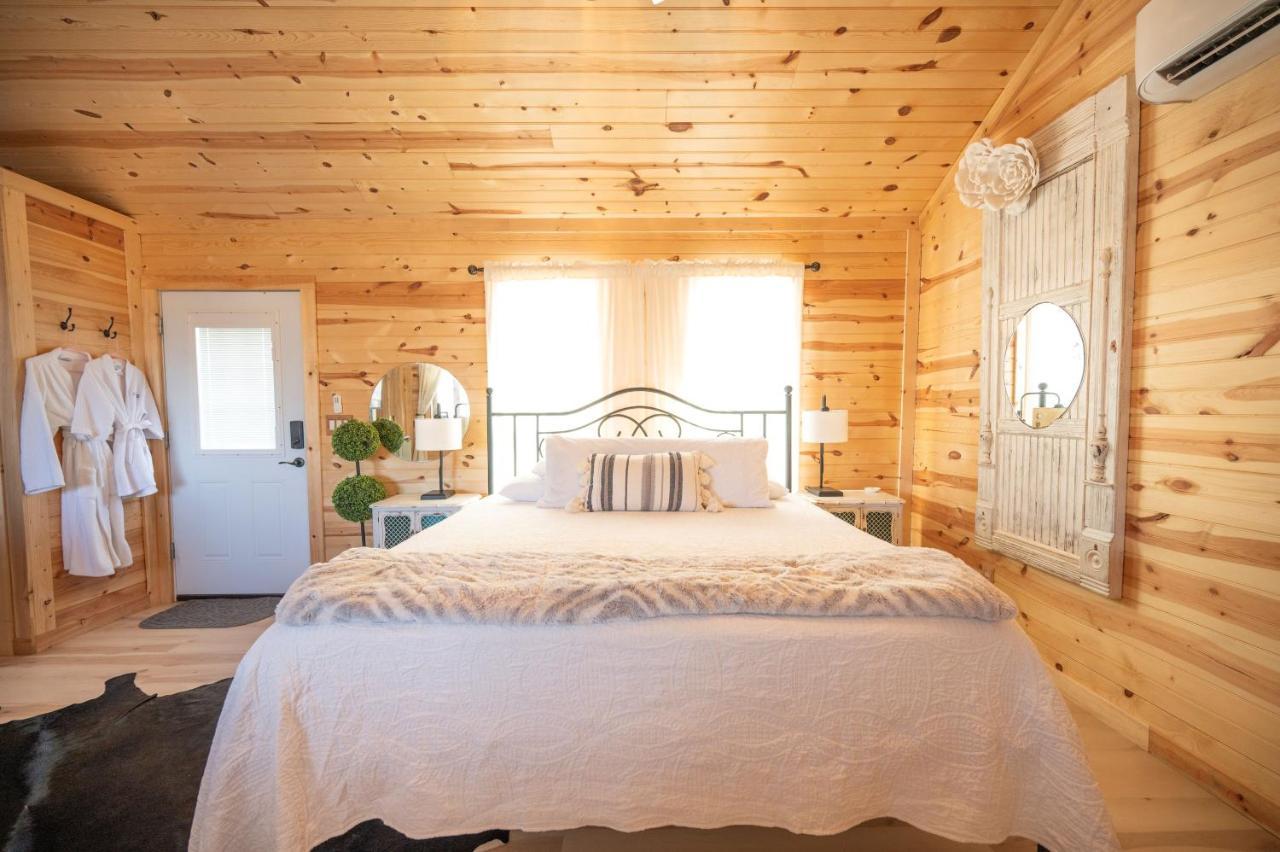 City On A Hill At Spring Creek Fredericksburg Extérieur photo
