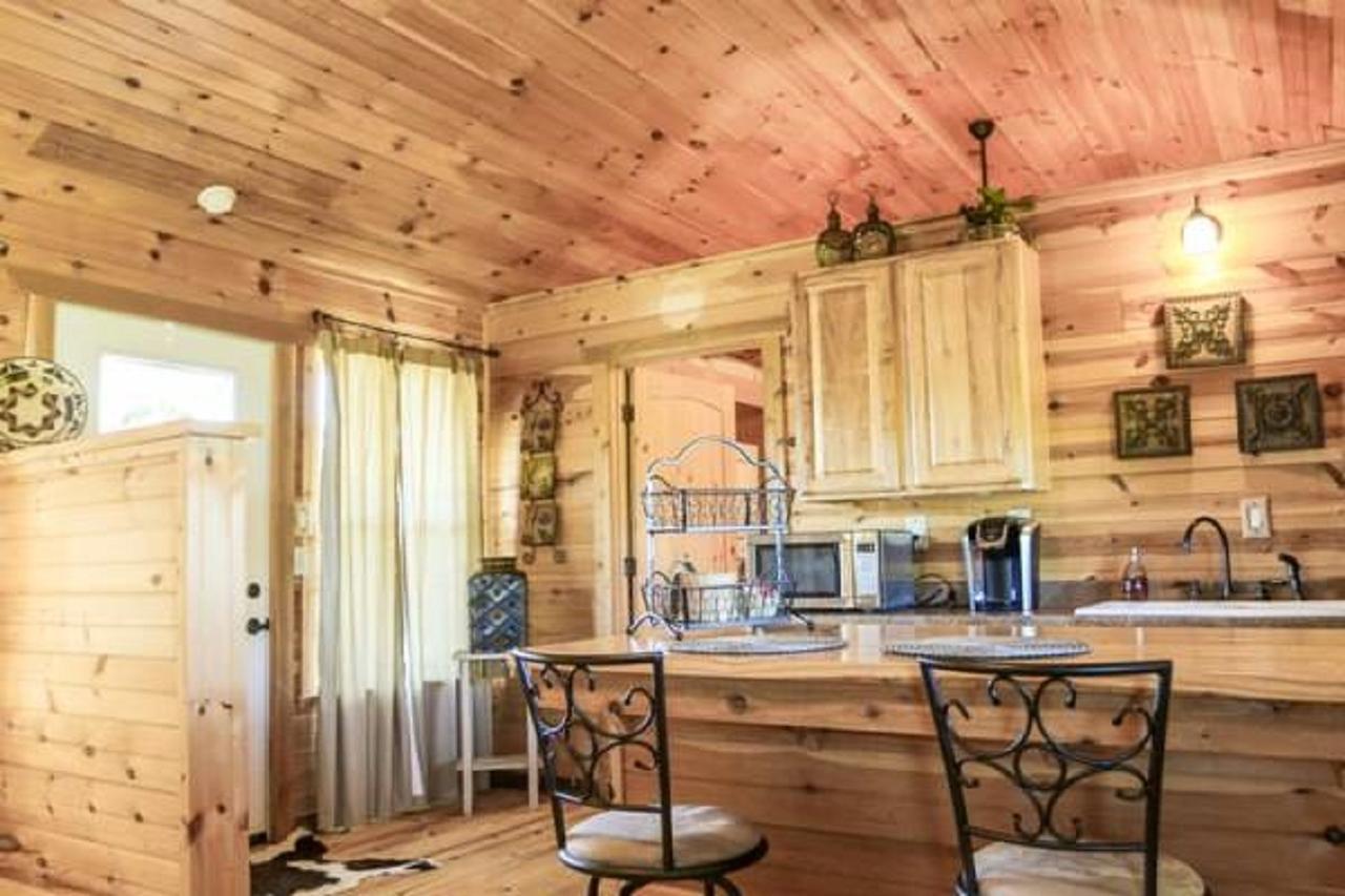 City On A Hill At Spring Creek Fredericksburg Extérieur photo